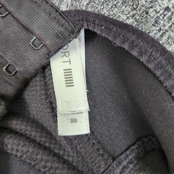 Victoria's Secret Sports Bra - Picture 4 of 6